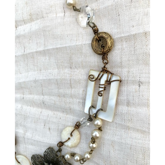 Asymmetrical Vintage-Style Modern Boho Necklace Bronze Metal Floral Shell - Picture 4 of 9